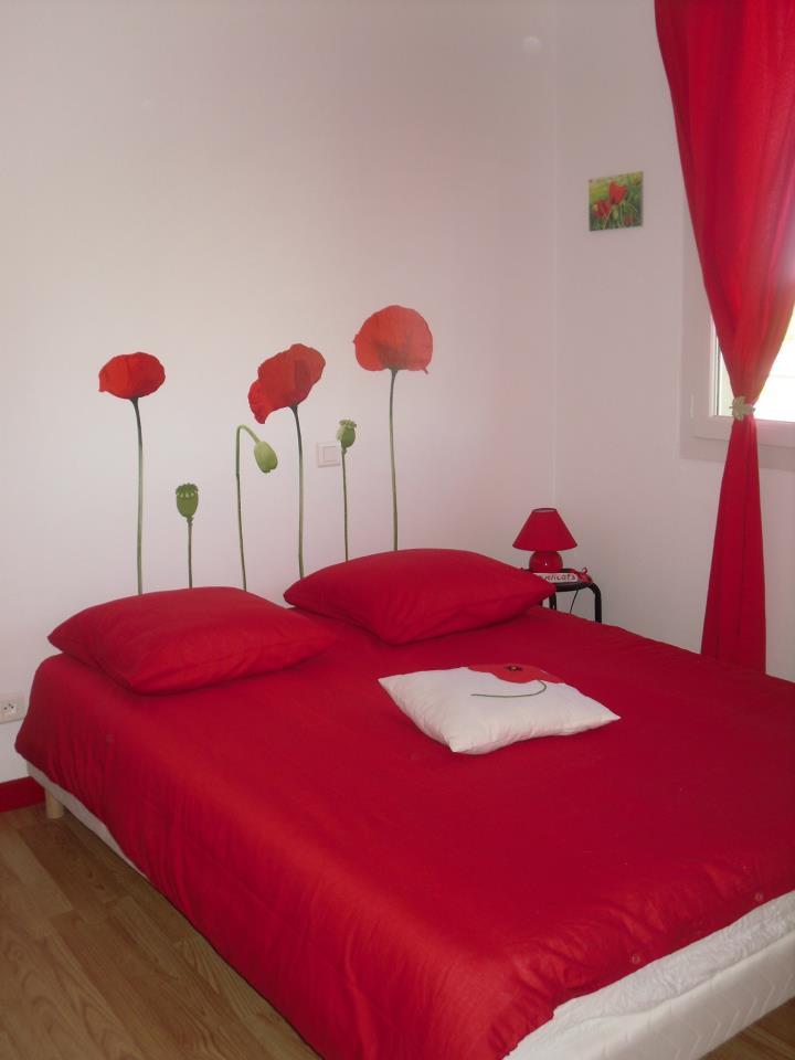 chambre-hote-coquelicot-lit.jpg